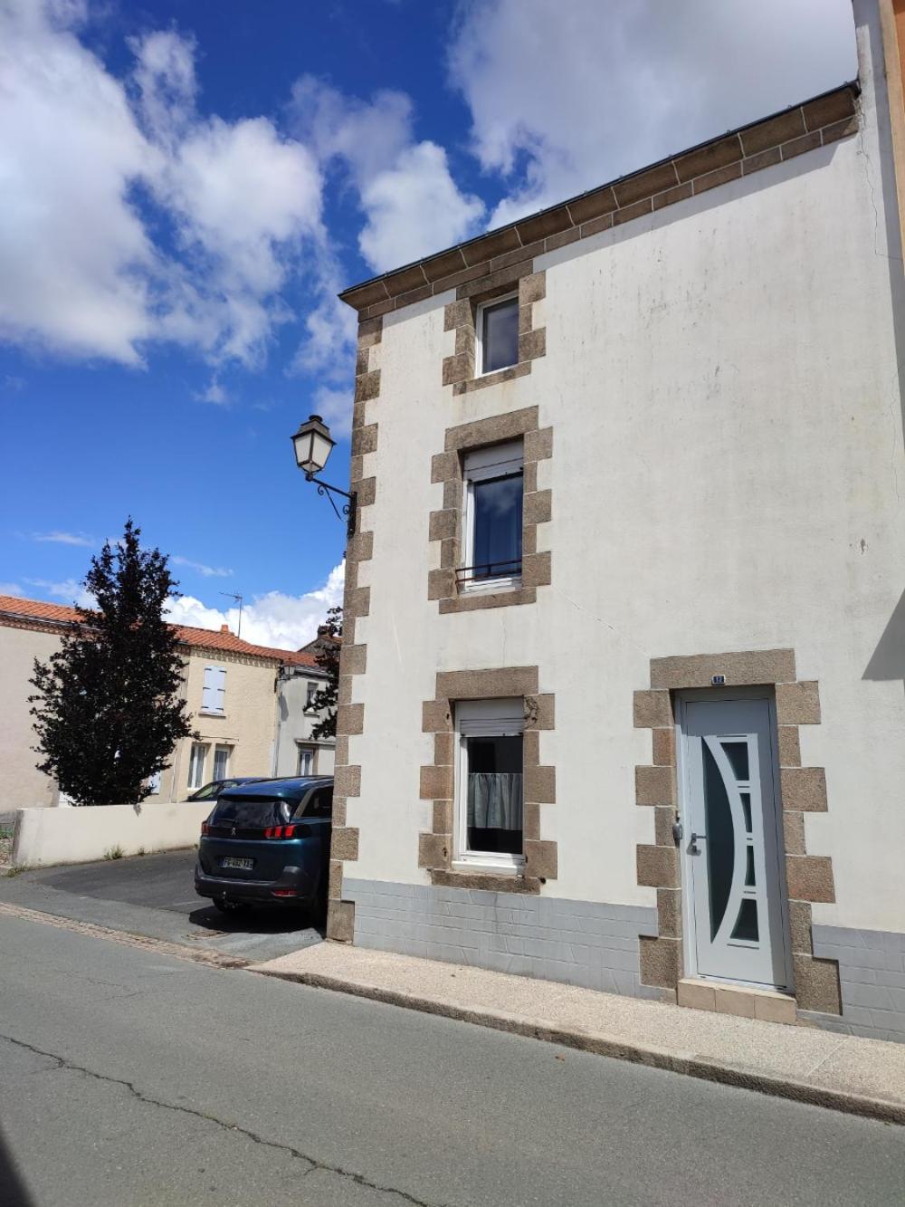 Logis Des Chouans Apartment Les Landes-Genusson Exterior photo